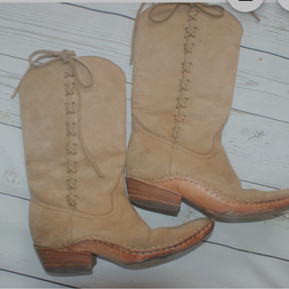 Vintage Genuine El Canelo Sude boots with Western Stitching and Distressed look